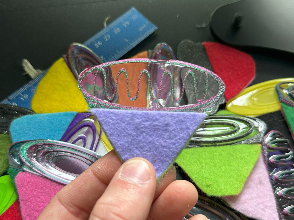 GripAssist Oversized Ukulele Pick: Non-Slip Beginner-Friendly Design