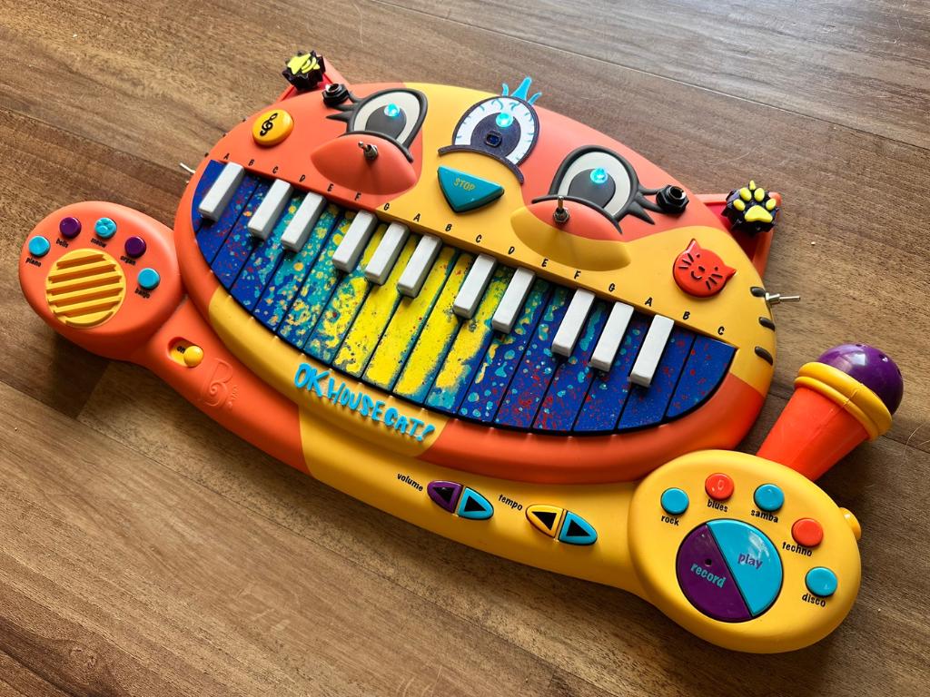 Circuit Bent MEOWSIC: Third Eye Edition ("Submarine Dusk")